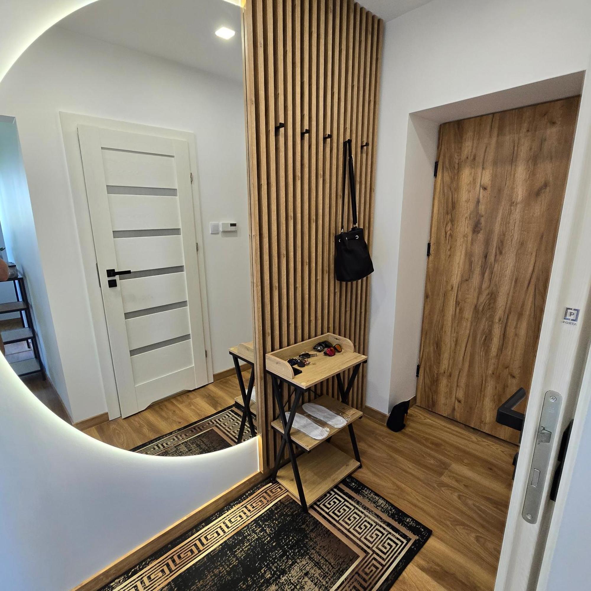 Mieszkanie Nad Jeziorem Roznowskim Exterior foto